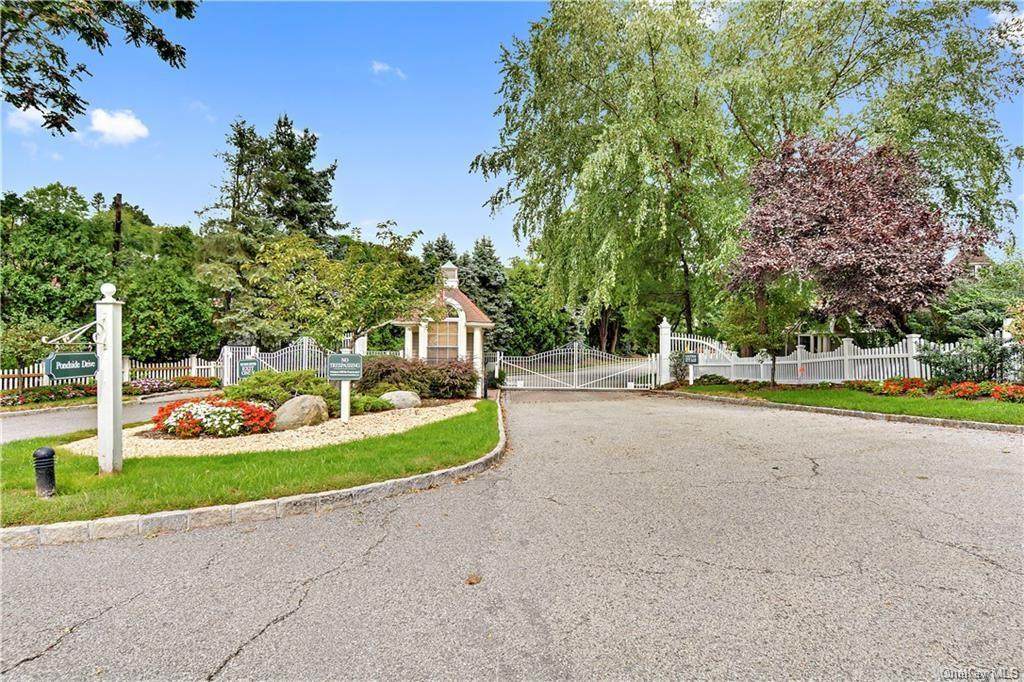 500 Pondside Drive - Photo 1