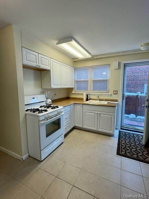 70 Pell Place - Photo 1