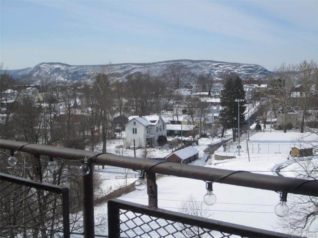 121 Highland Avenue - Photo 1