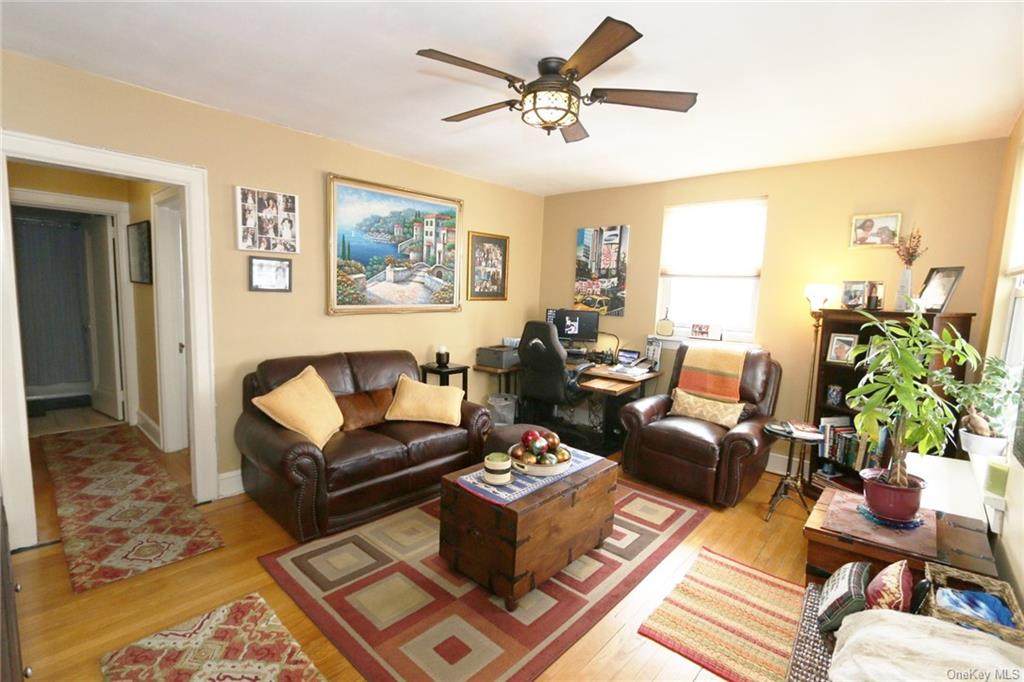 172 Myrtle Boulevard - Photo 1