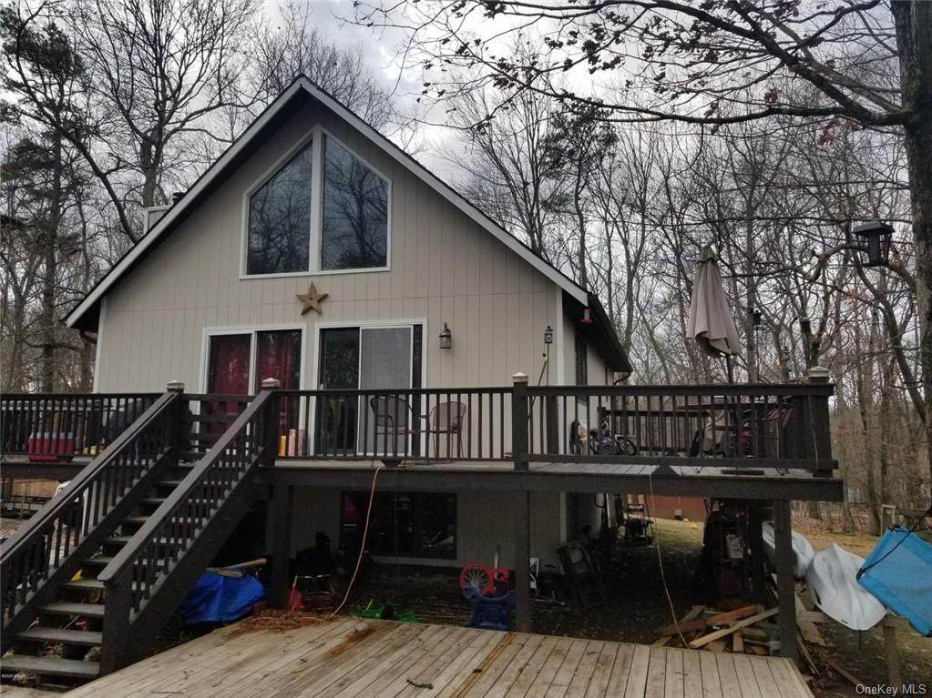 211 Spruce Lake Drive - Photo 1