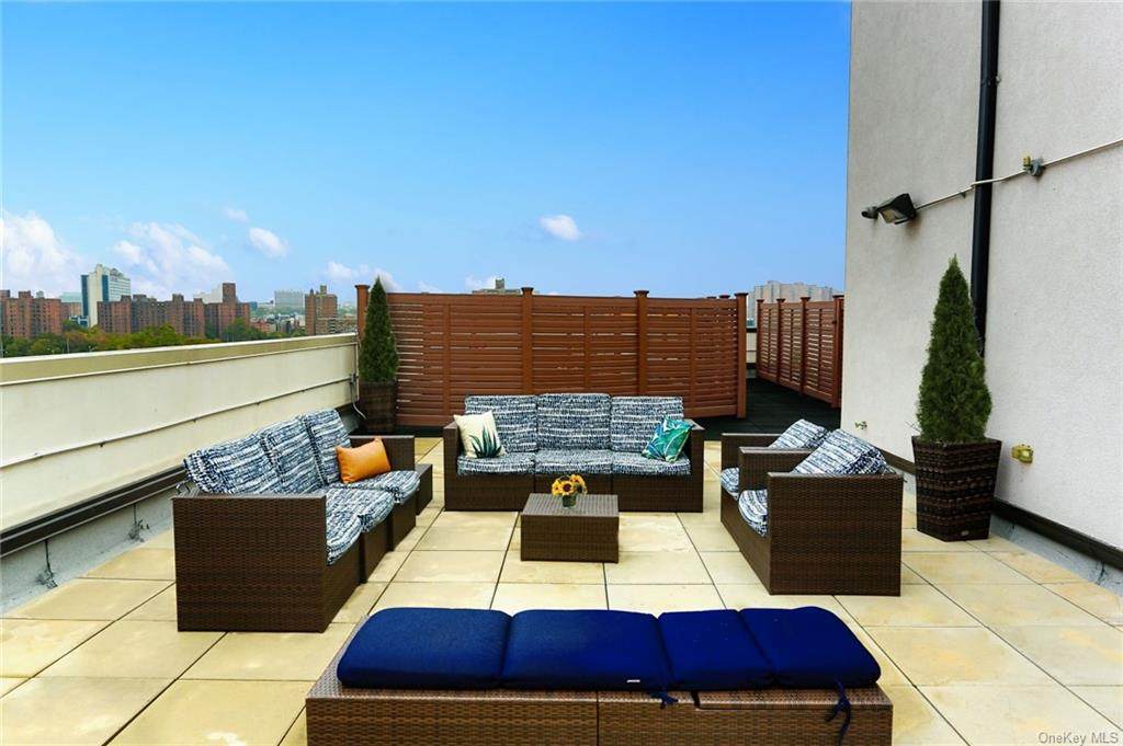 225 138th Street - Photo 1