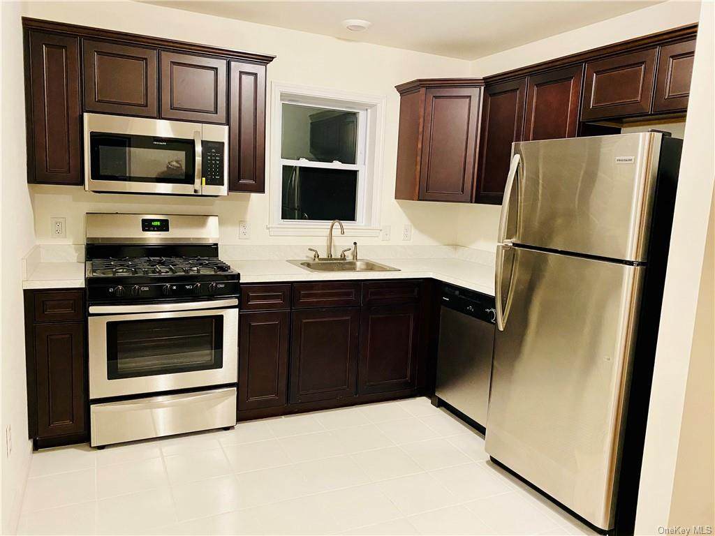 162-37 95th Street - Photo 1