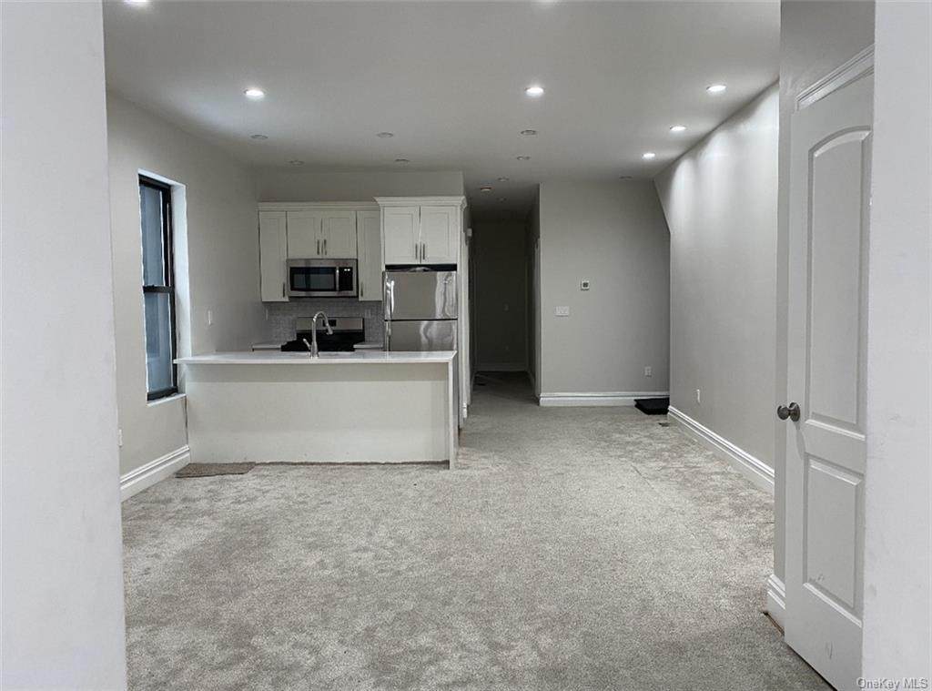 576 Miller Avenue - Photo 1