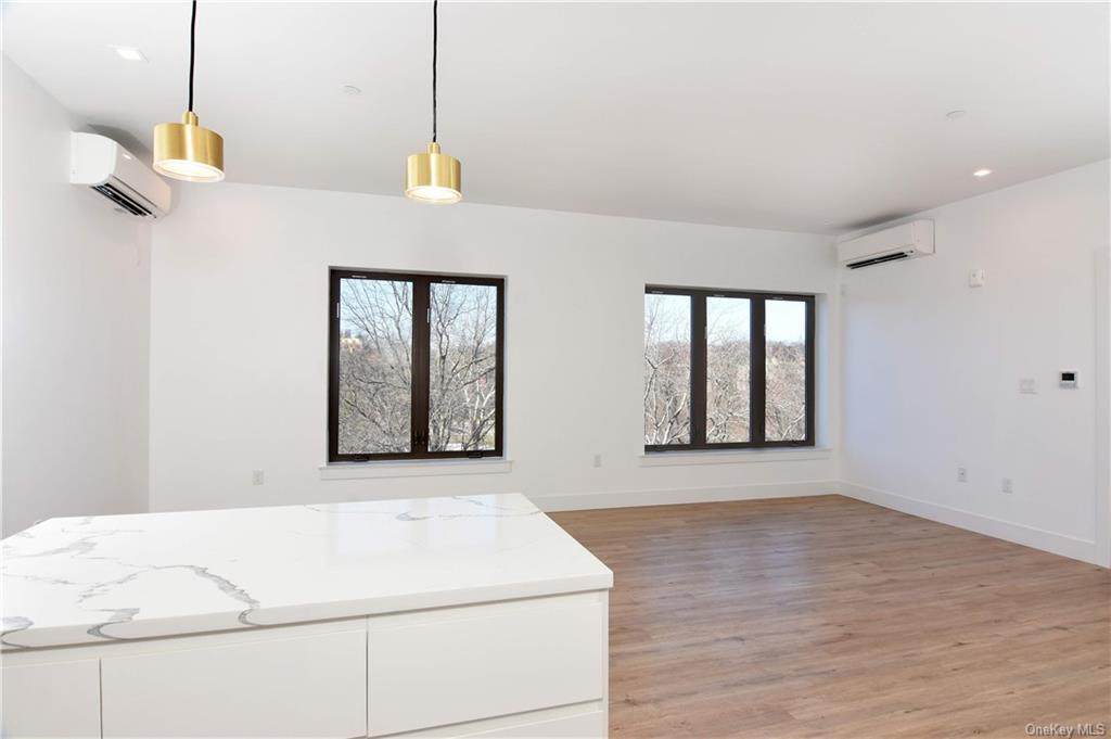515 Macquesten Parkway - Photo 1