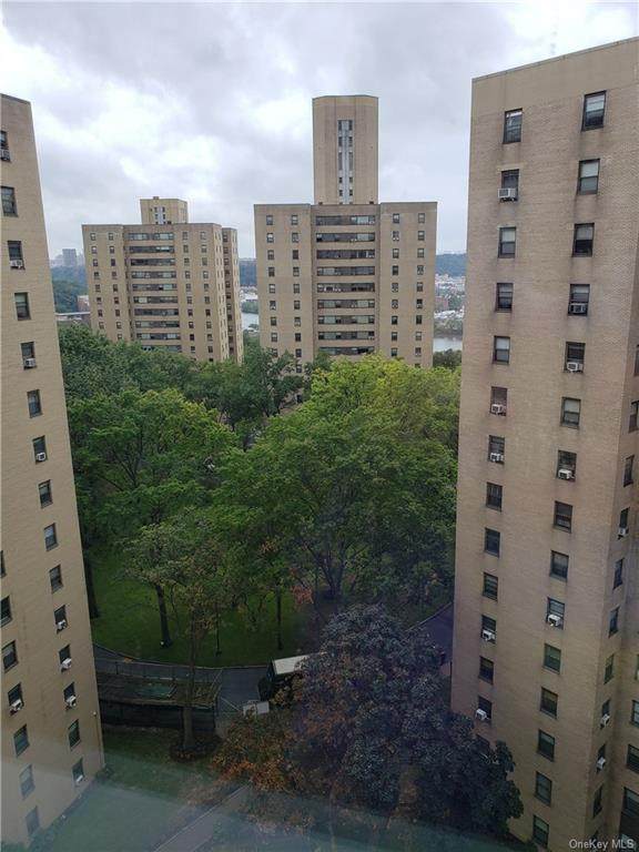 9 Fordham Hill Oval Oval - Photo 1