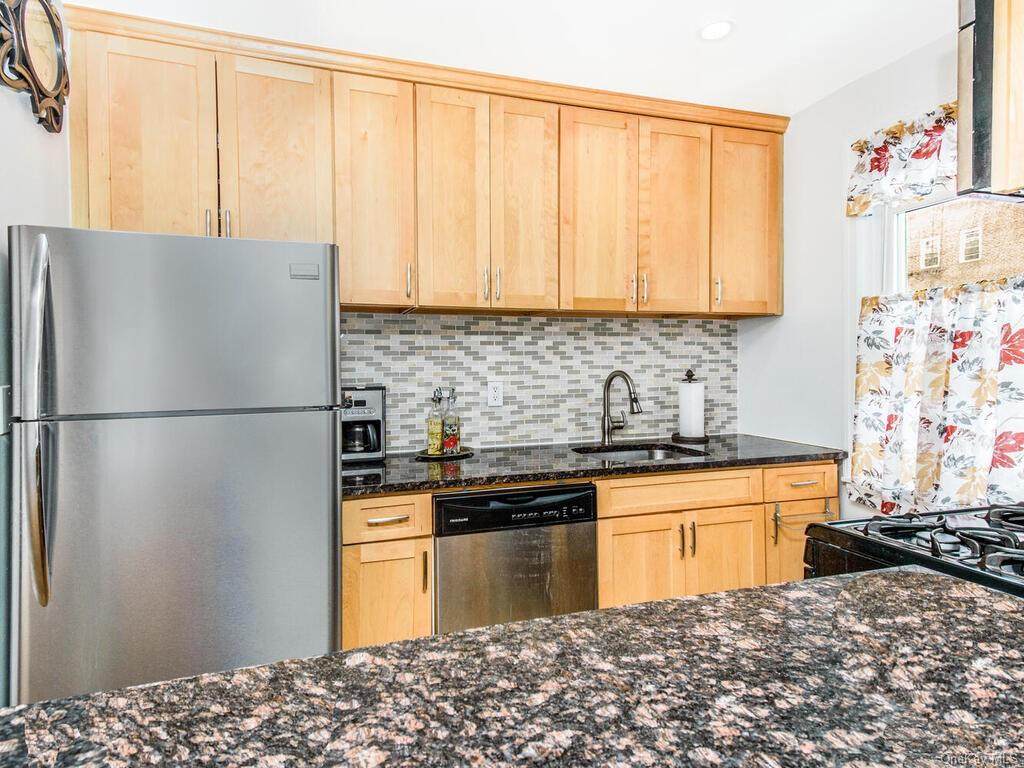 1535 Central Park Avenue - Photo 1