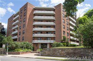 325 King Street - Photo 1