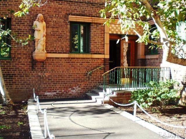 2160 Tremont Avenue - Photo 1
