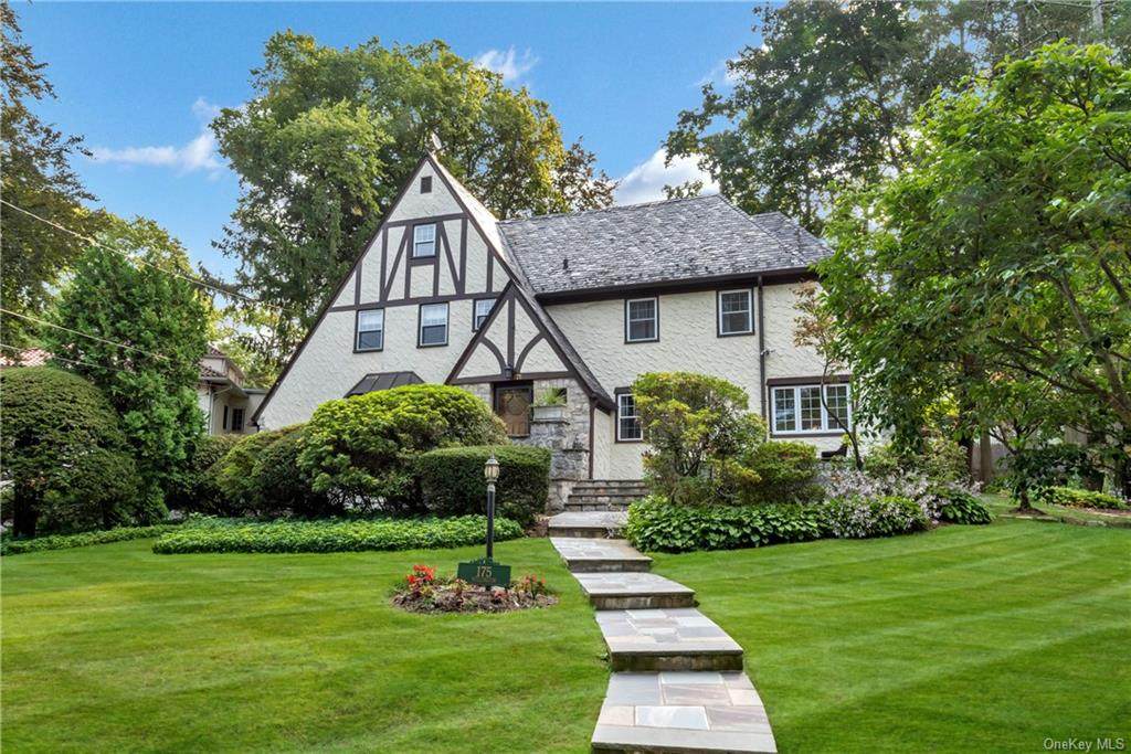 175 Wellington Avenue - Photo 1