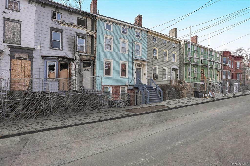 131 Chambers Street - Photo 1