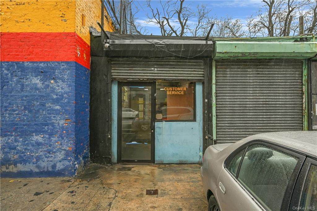 1021 Garrison Avenue - Photo 1