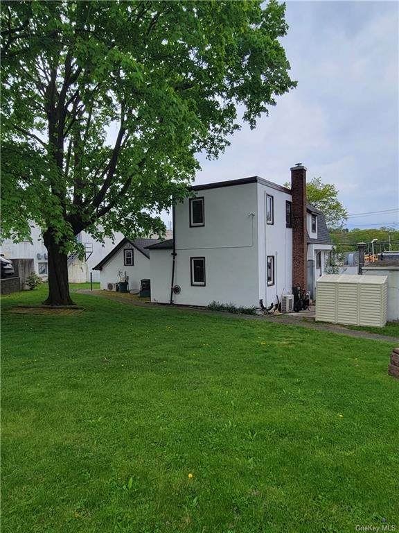 586 Broadway - Photo 1