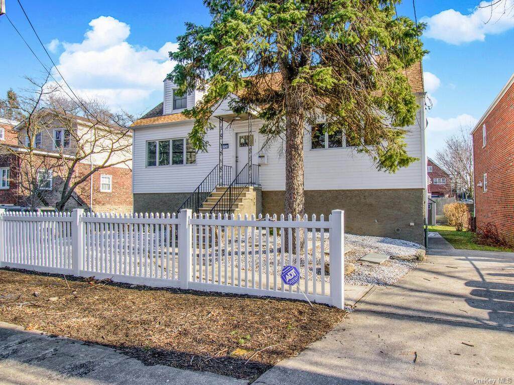 5926 Delafield Avenue - Photo 1