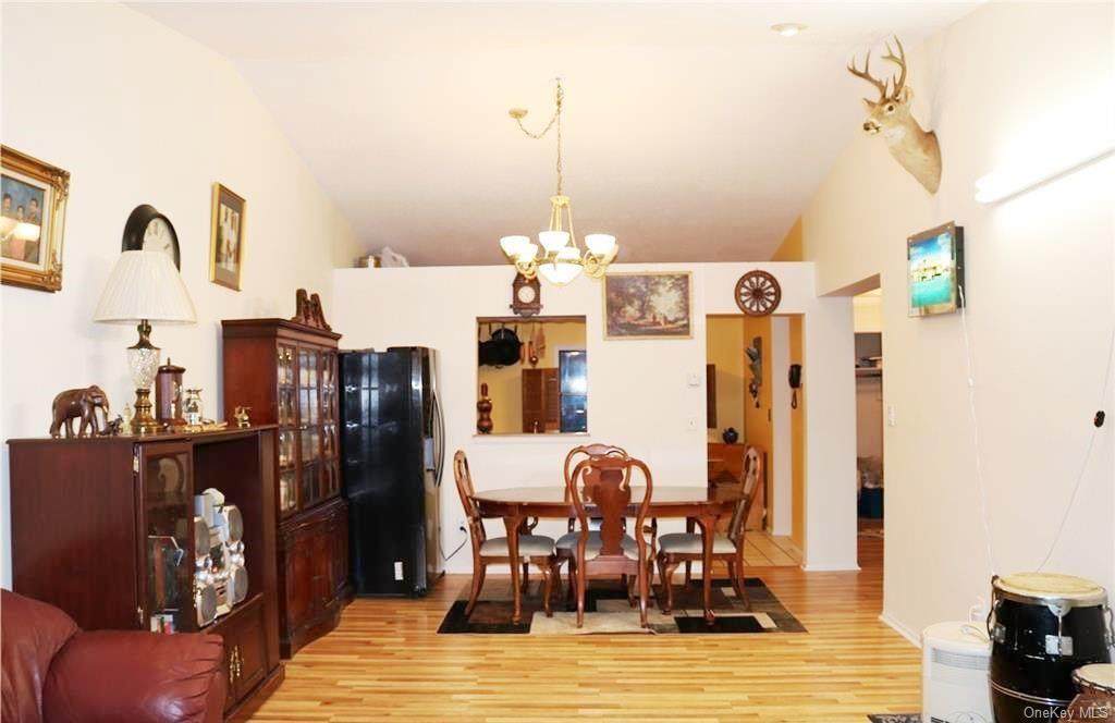 710 Tudor Hill - Photo 1