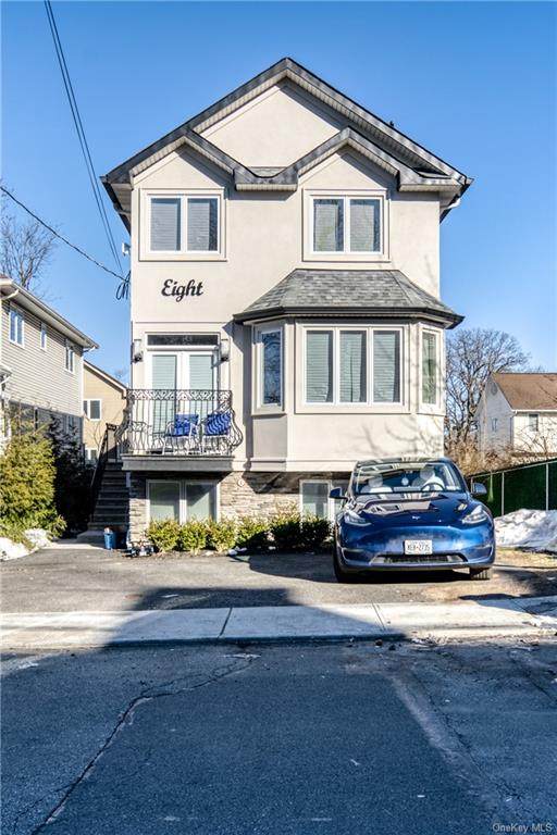 8 Paiken Drive - Photo 1