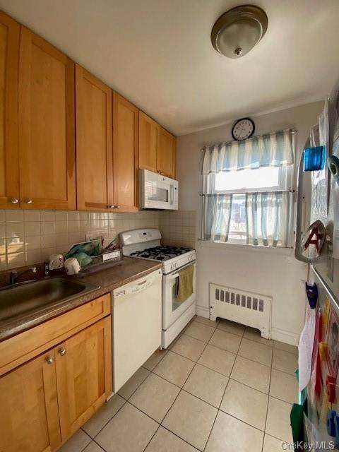 46 Winchester Avenue - Photo 1