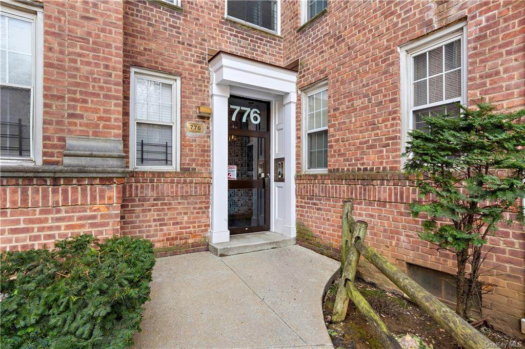 776 Bronx River Road - Photo 1