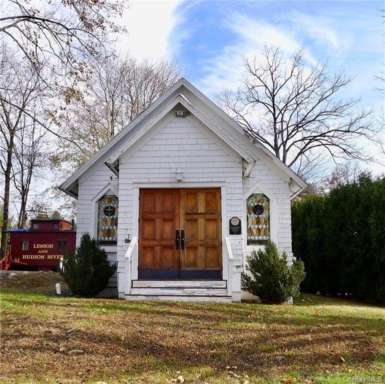 9 Forester Avenue - Photo 1