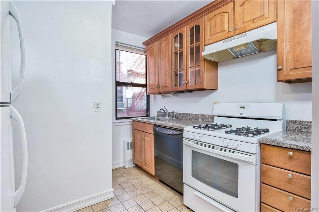 142 Garth Road - Photo 1