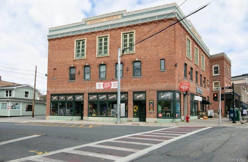 17 Main Street - Photo 1