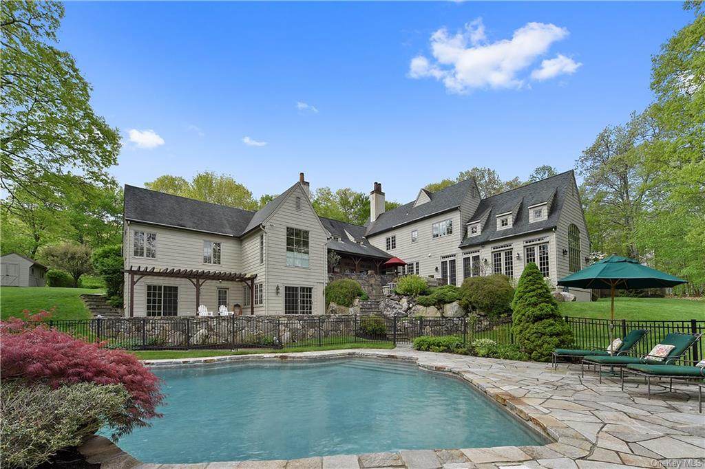4 Surrey Lane - Photo 1
