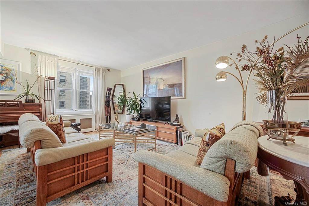 800 Grand Concourse - Photo 1