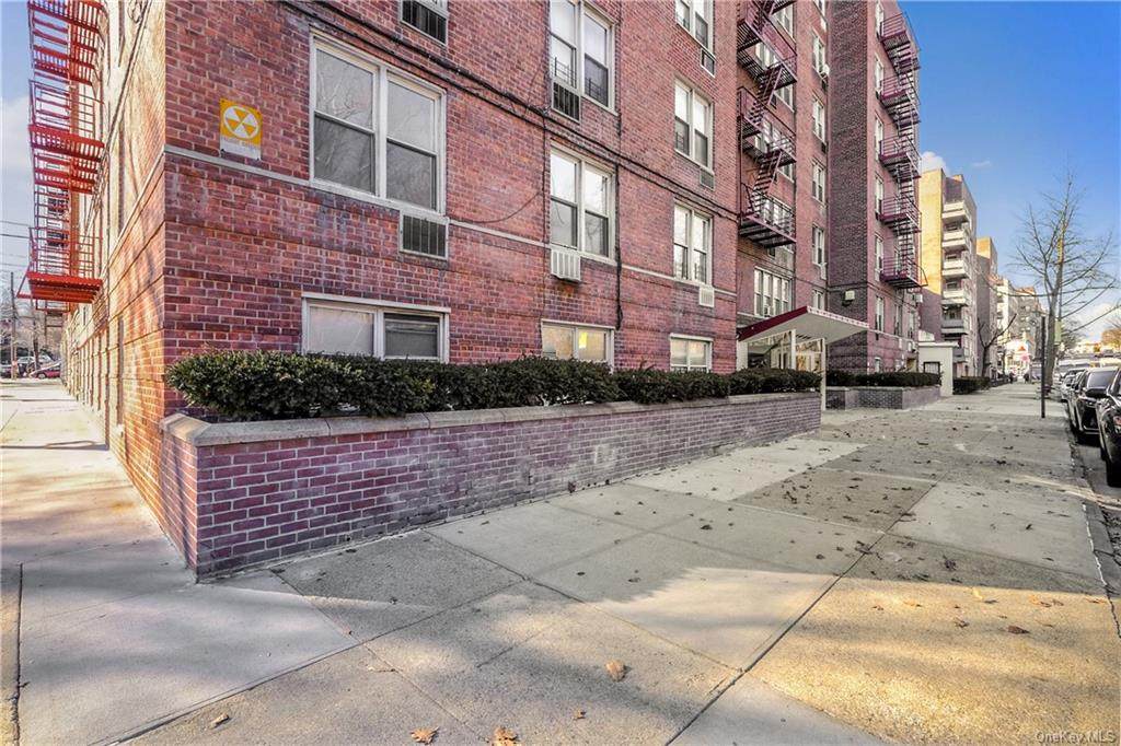 6535 Broadway - Photo 1