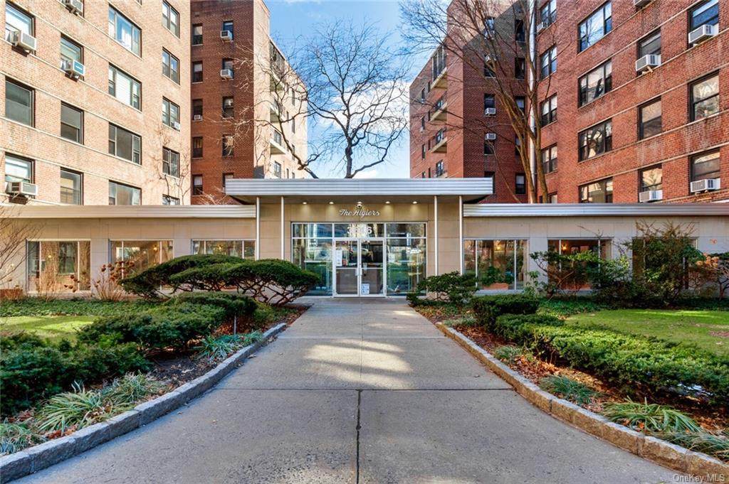 3616 Henry Hudson Parkway - Photo 1