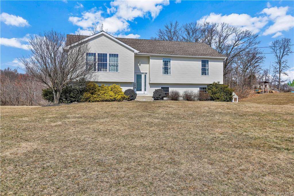 112 Lyons Lane - Photo 1