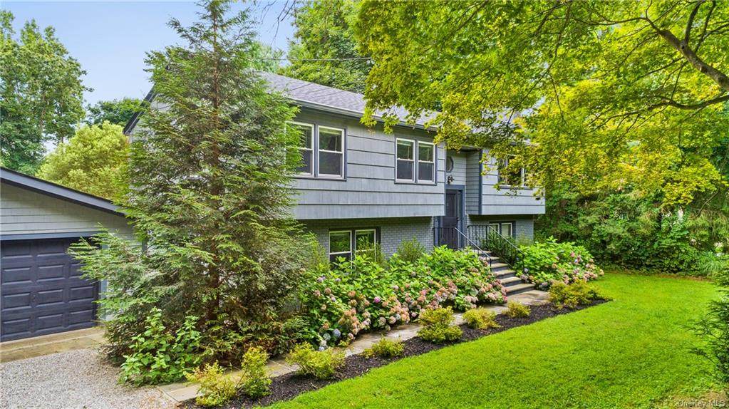 10 Lakeview Road - Photo 1