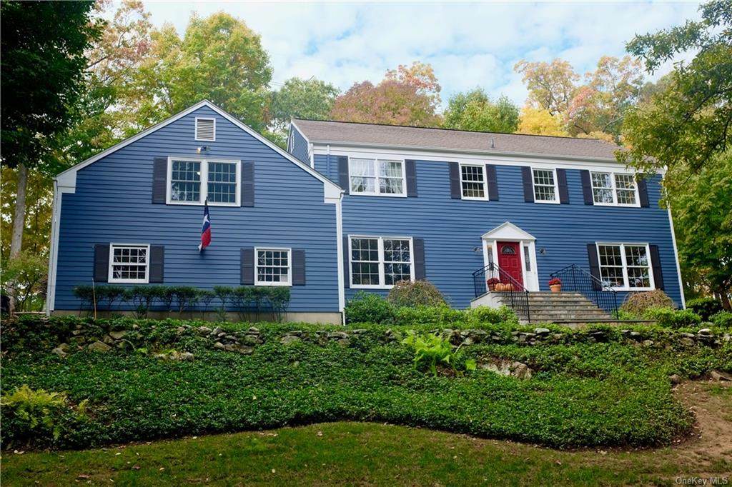 114 Deepwood Drive - Photo 1