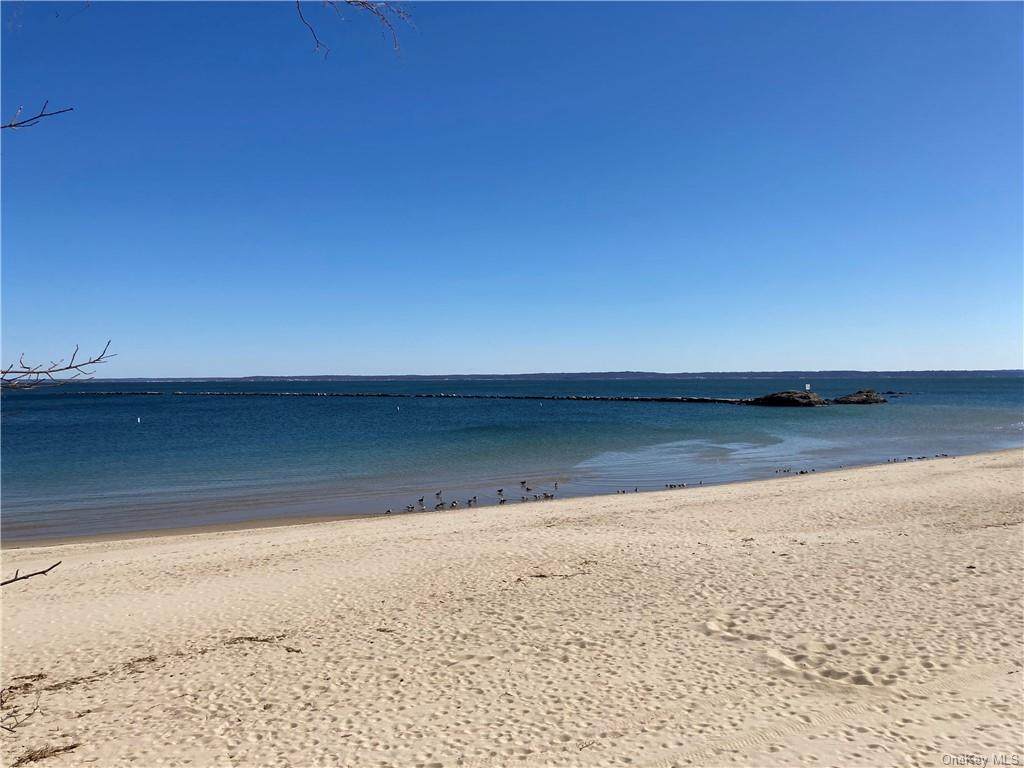 5 Peck Avenue - Photo 1