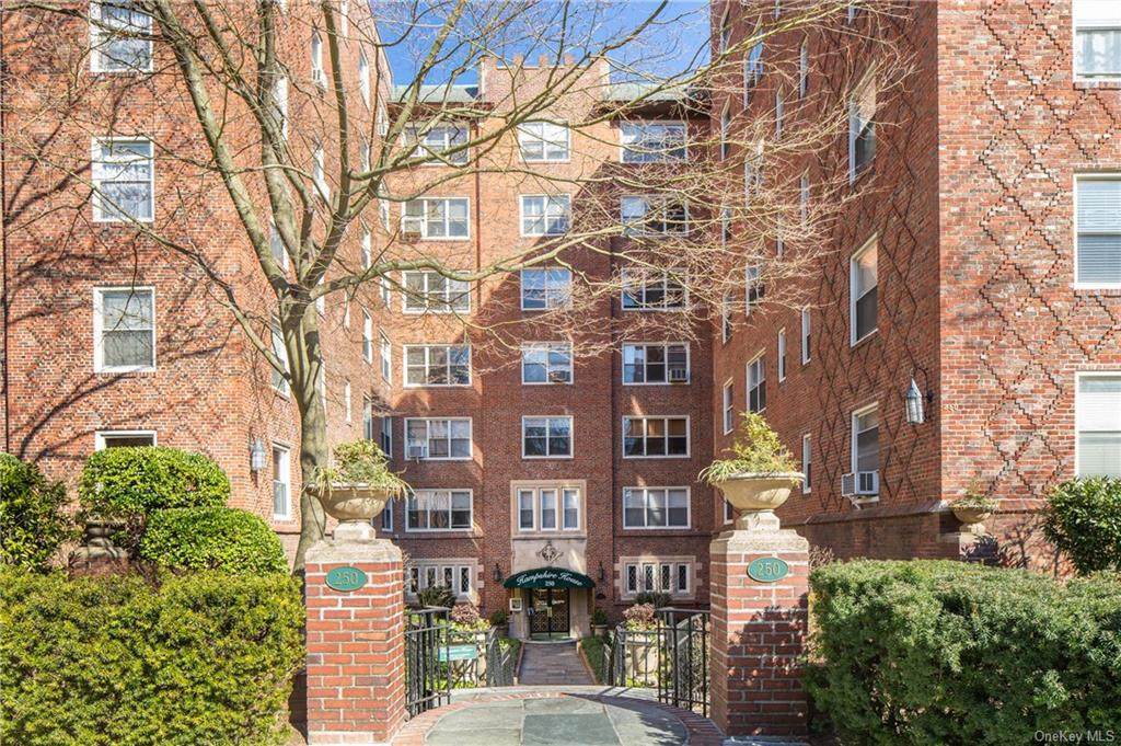 250 Bronxville Road - Photo 1