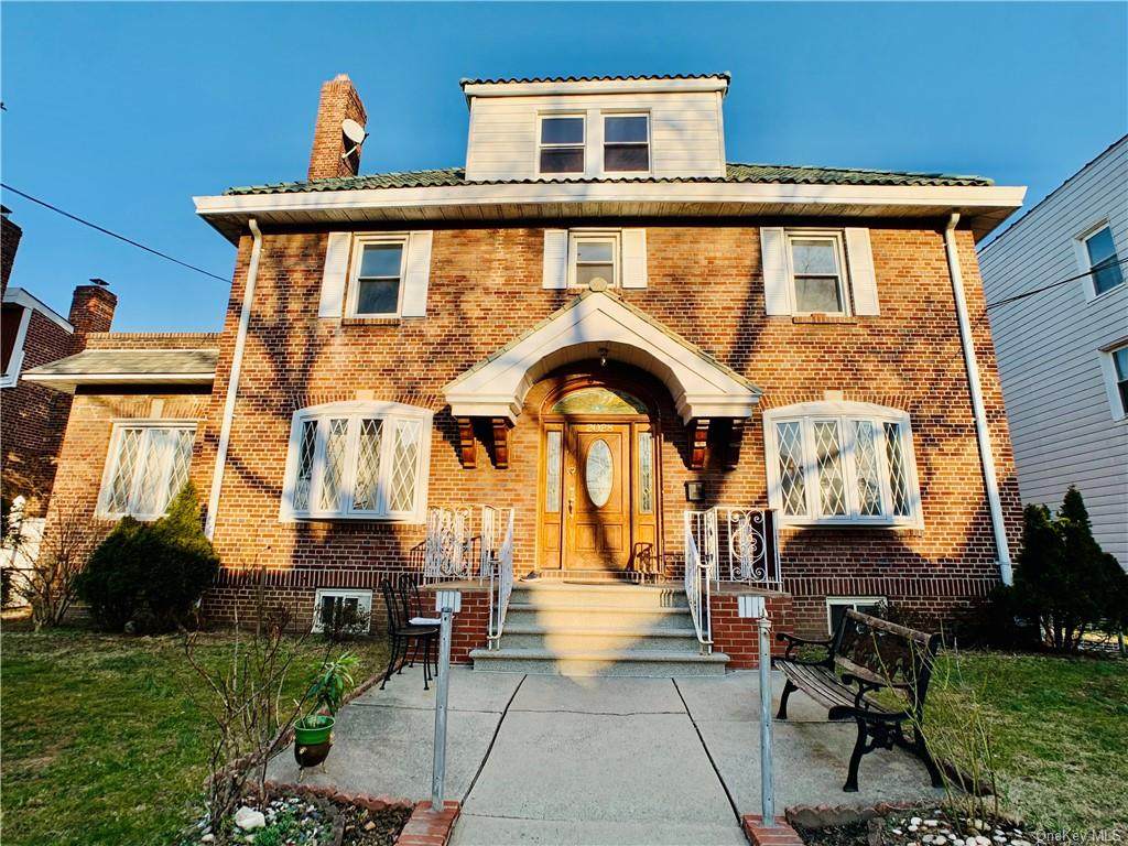 2028 Hobart Avenue - Photo 1