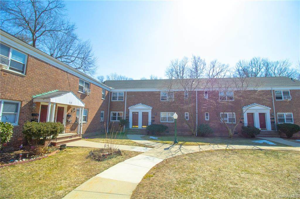 470 Tuckahoe Road - Photo 1