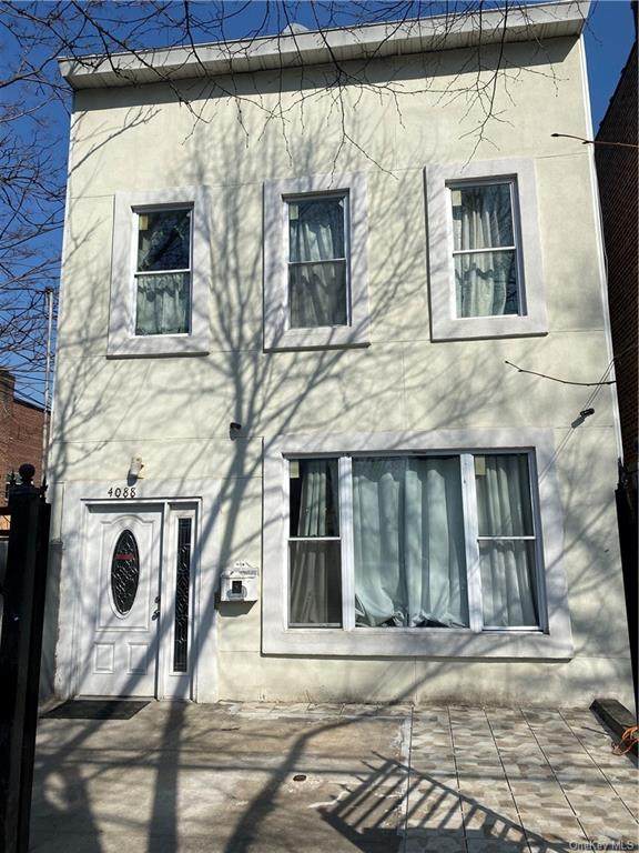 4088 Grace Avenue - Photo 1