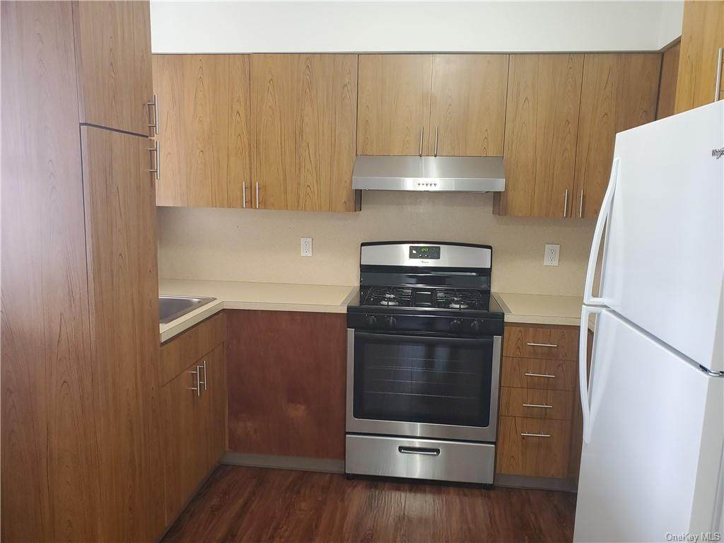 42 College Place - Photo 1