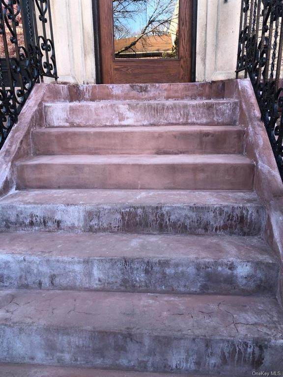 1137 Forest Avenue - Photo 1