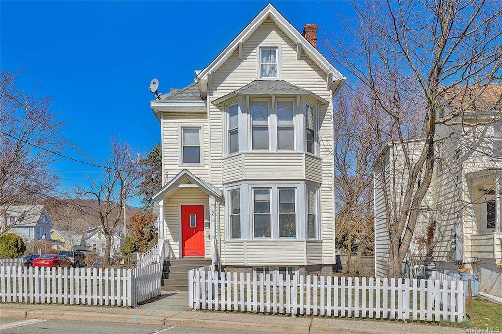 196 Depew Avenue - Photo 1