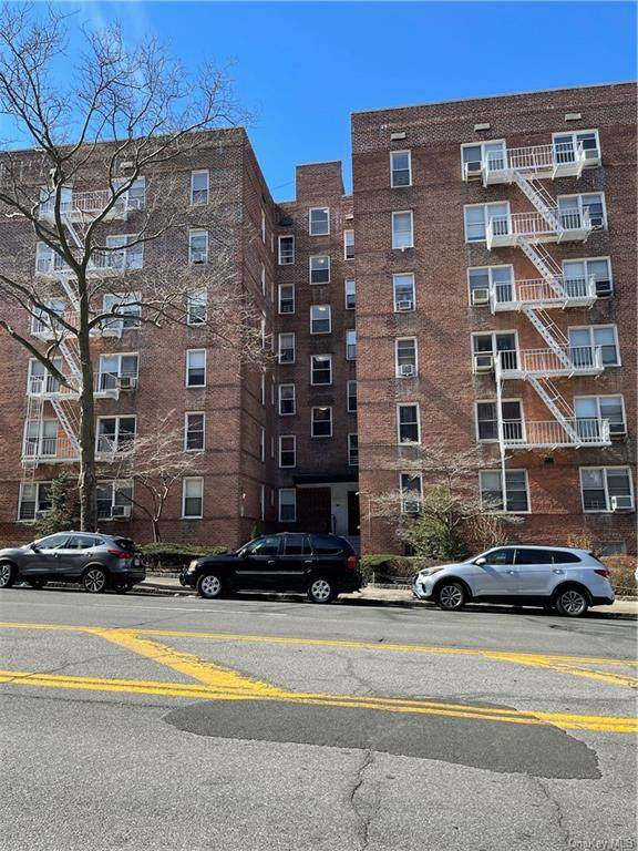 501 Riverdale Avenue - Photo 1