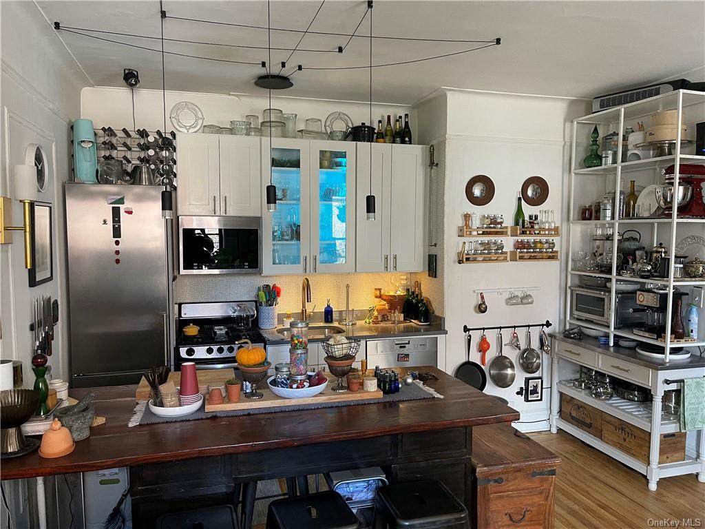 663 Locust Street - Photo 1