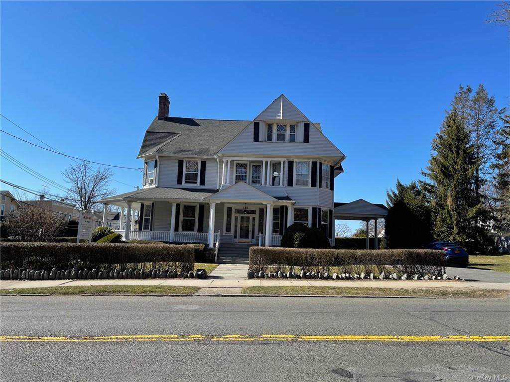 181 Broadway - Photo 1