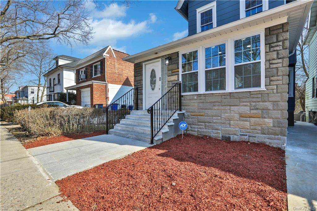 555 5th Avenue - Photo 1