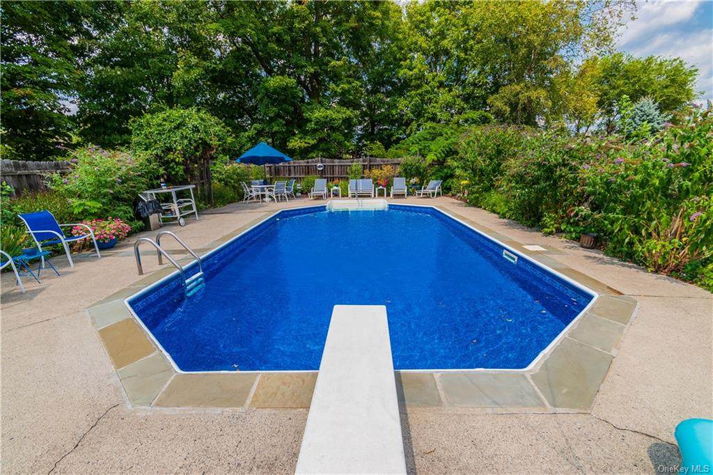 18 Merritt Lane - Photo 1