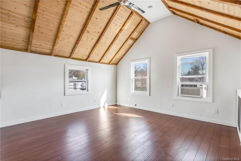 292 Farragut Avenue - Photo 1