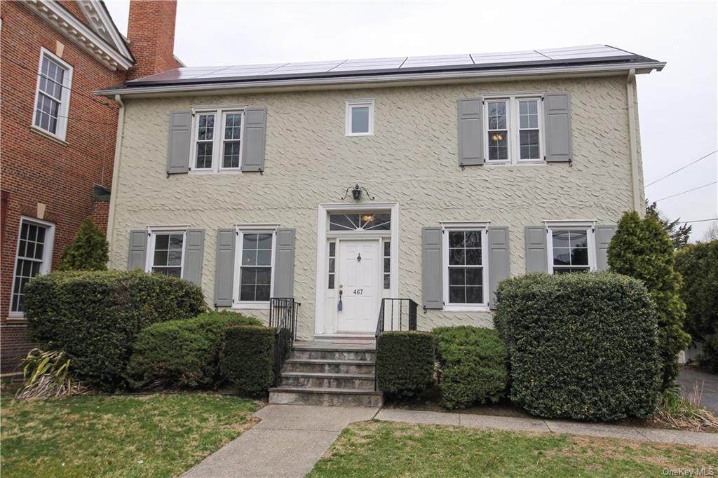 467 Barry Avenue - Photo 1