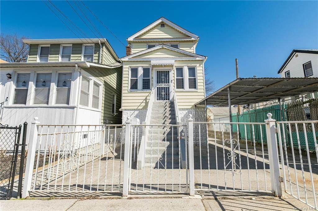410 Saint Lawrence Avenue - Photo 1