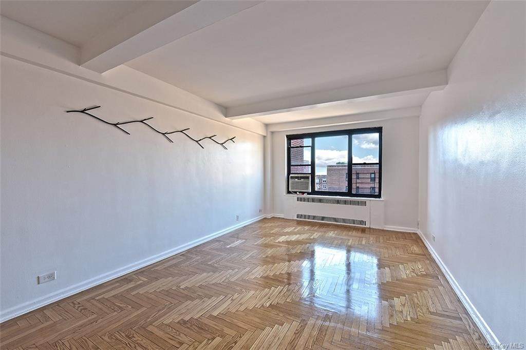 67 Park Terrace East - Photo 1