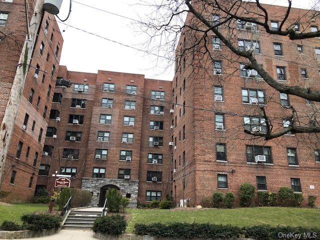 30 Ehrbar Avenue - Photo 1